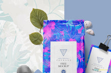 Load image into Gallery viewer, Free Packaging Pouch Mockup
